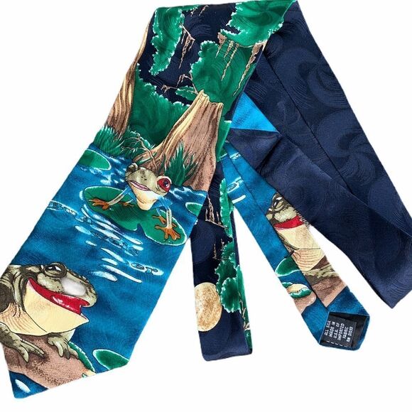 Anheuser-Busch Silk Tie; adorable frog pattern - Picture 2 of 3